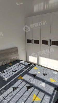 天成诚园一期3室2厅1卫105㎡