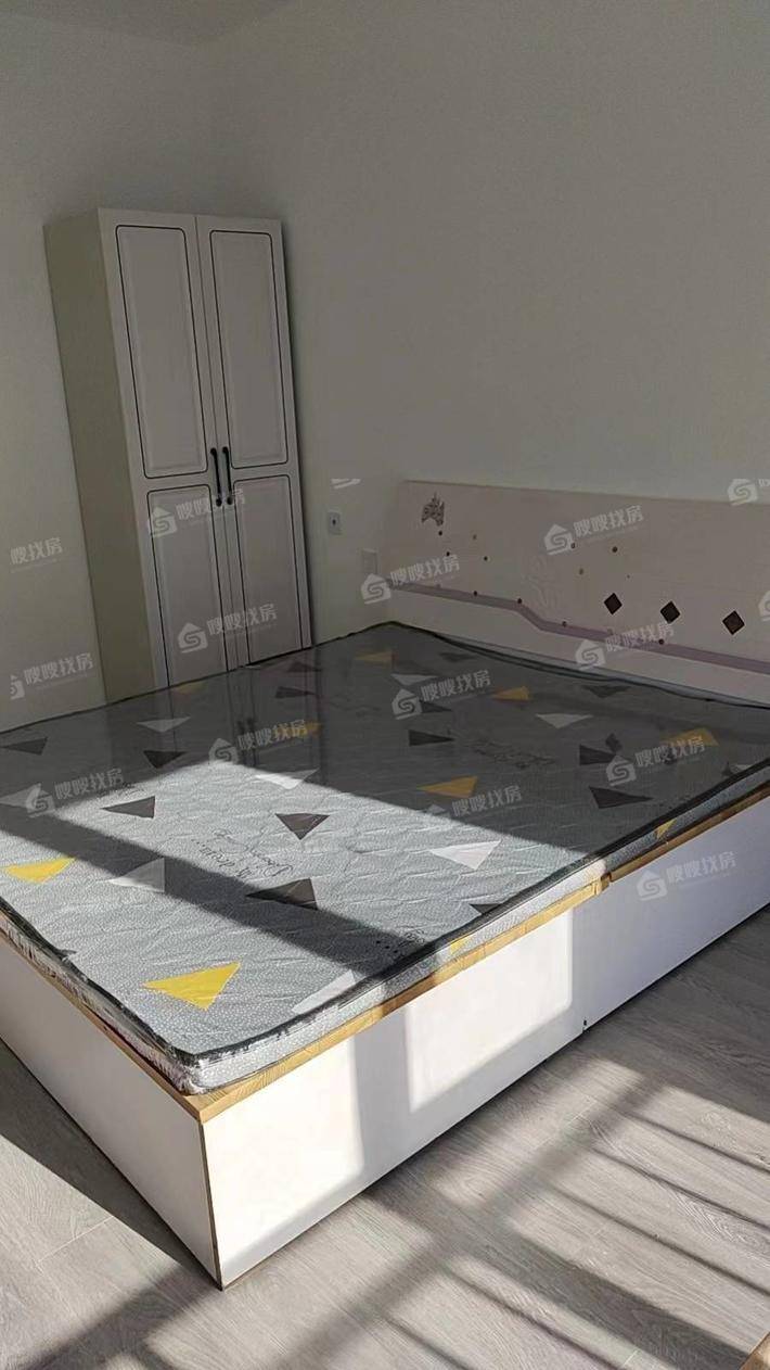 天成诚园一期3室2厅1卫105㎡