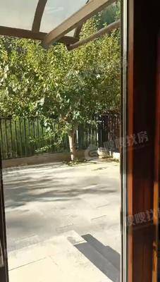 荣盛香堤荣府3室2厅2卫132㎡