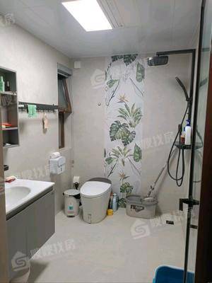 荣盛香堤荣府3室2厅2卫132㎡