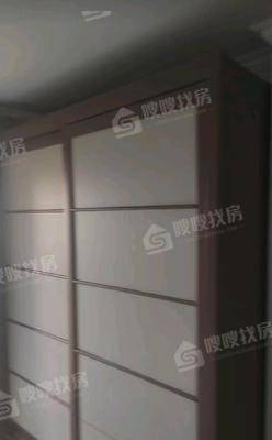 弘仁里3室2厅2卫66㎡