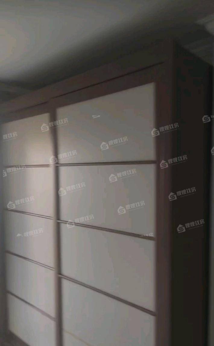 弘仁里3室2厅2卫66㎡