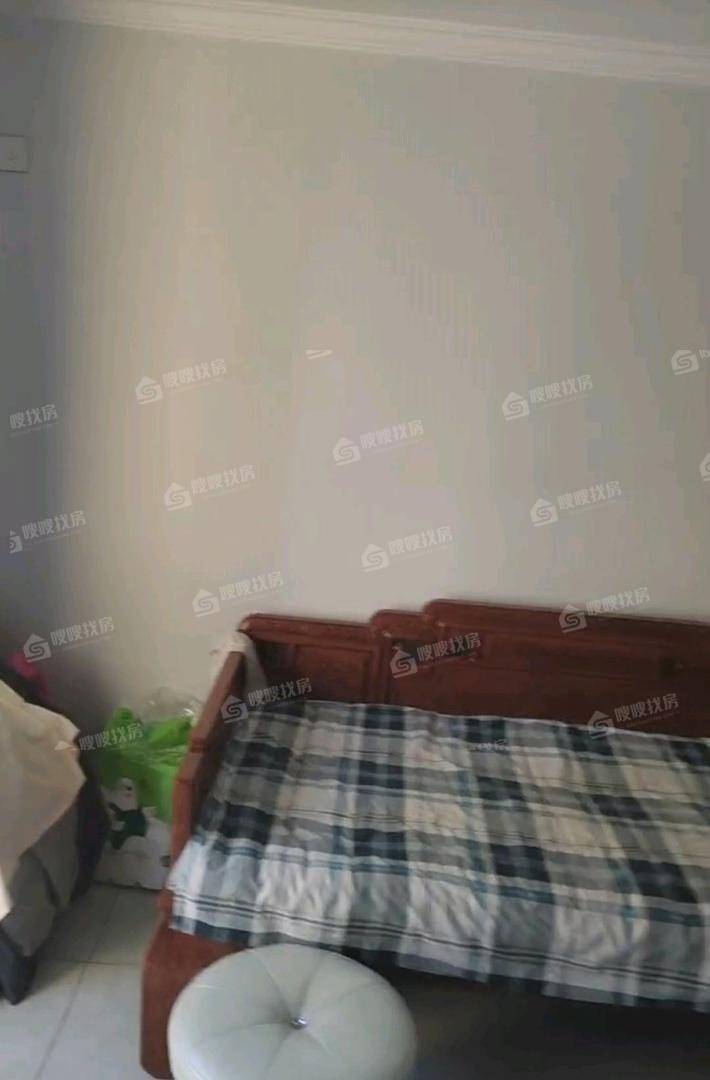 弘仁里3室2厅2卫66㎡