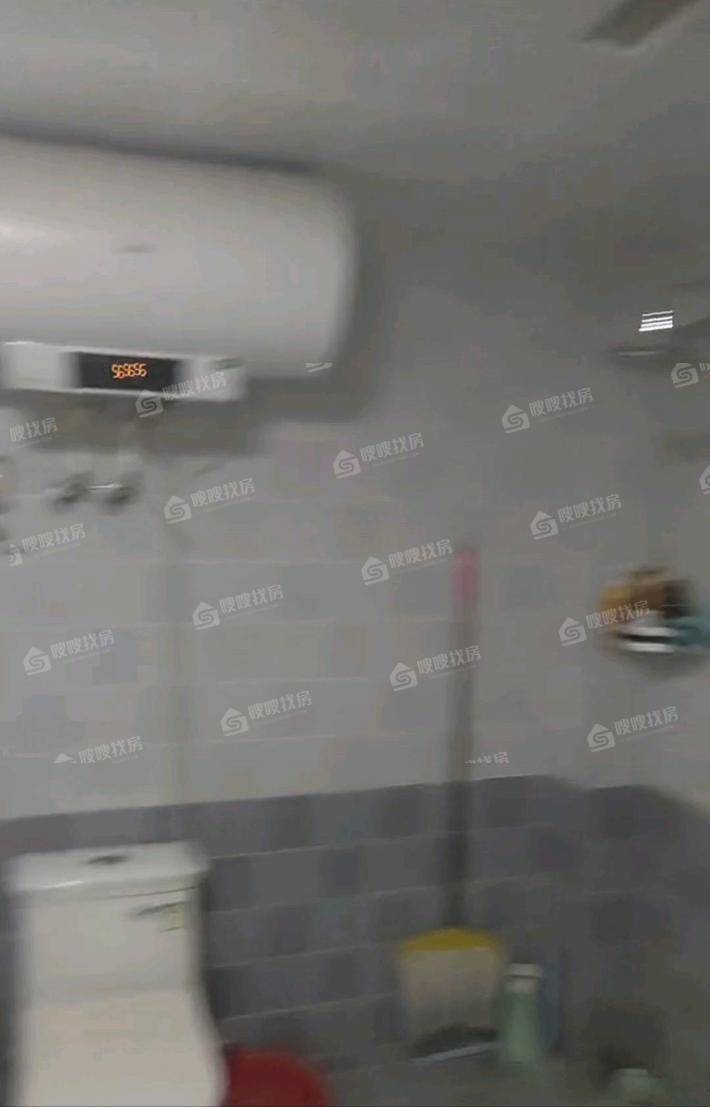 弘仁里3室2厅2卫66㎡