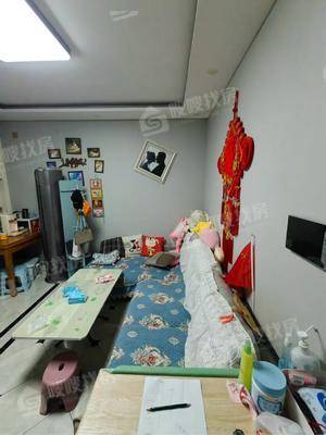 万泰丽景西区2室2厅2卫77㎡