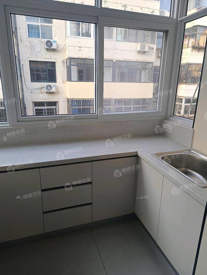 李家花园小区3室2厅1卫75㎡