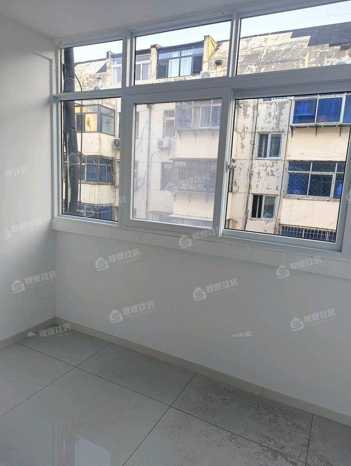 李家花园小区3室2厅1卫75㎡