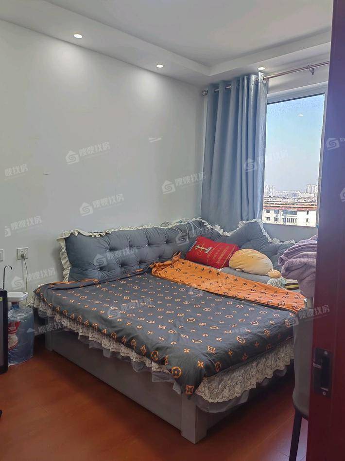 运河樾府3室2厅2卫135㎡
