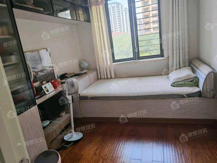 万泰丽景东区3室2厅1卫125㎡