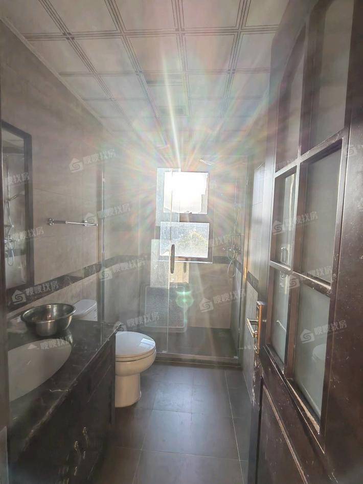 泰享嘉府二期3室2厅2卫189㎡