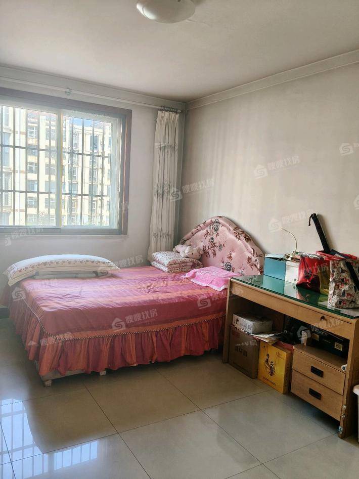 恒顺花园3室2厅2卫122㎡