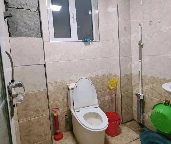 凤凰城（C区）3室2厅2卫139㎡