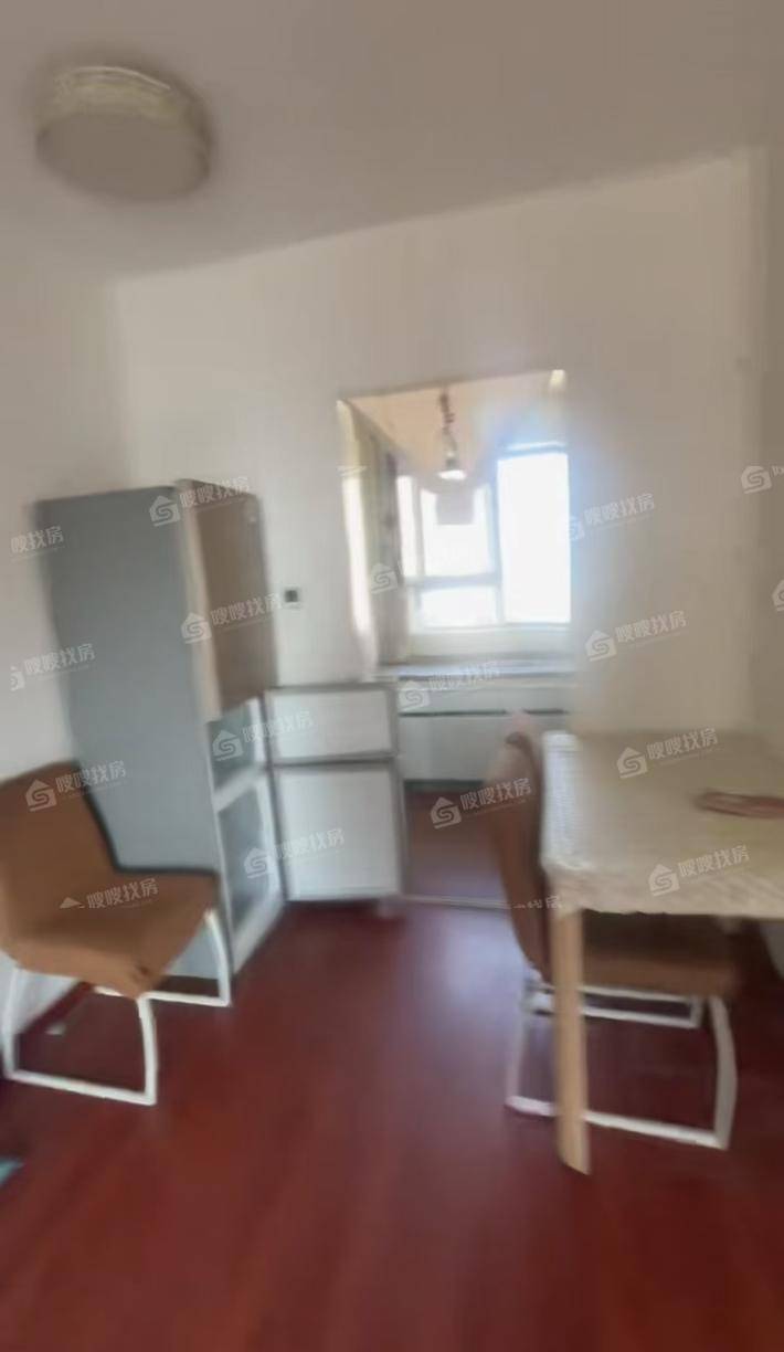 荣盛香堤荣府3室2厅1卫90㎡