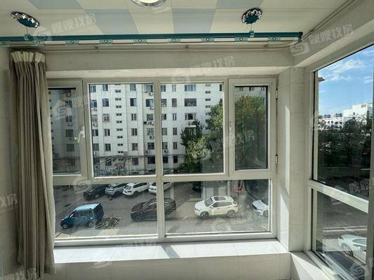 西环住宅小区3室2厅2卫133㎡