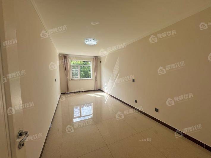 西环住宅小区3室2厅2卫133㎡