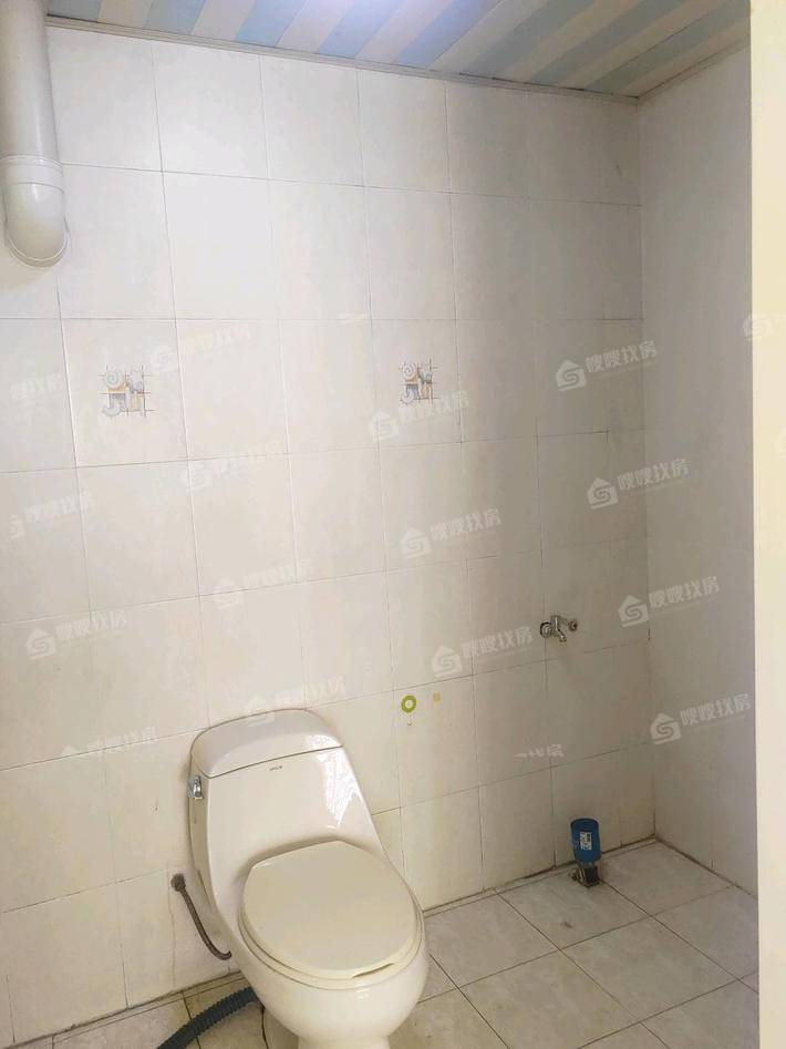 荣盛丽水花庭3室2厅2卫138㎡