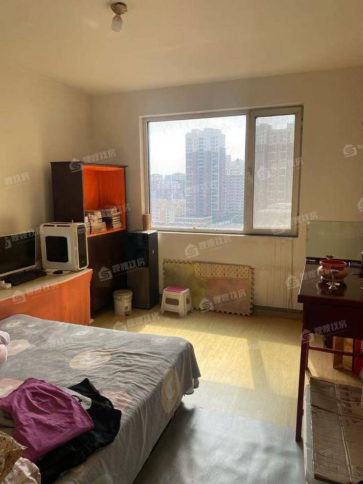 万泰丽景西区3室2厅1卫131㎡