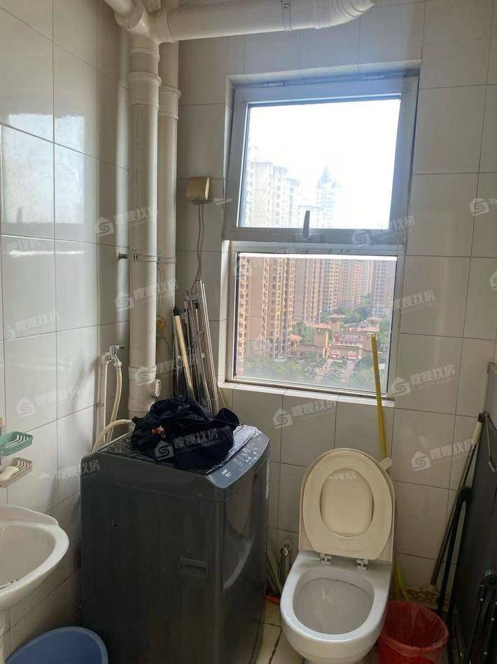 万泰丽景西区3室2厅1卫131㎡