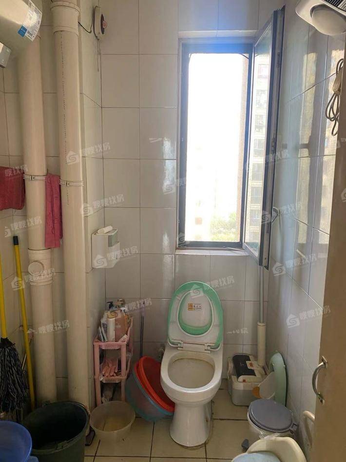 万泰丽景西区3室2厅1卫131㎡