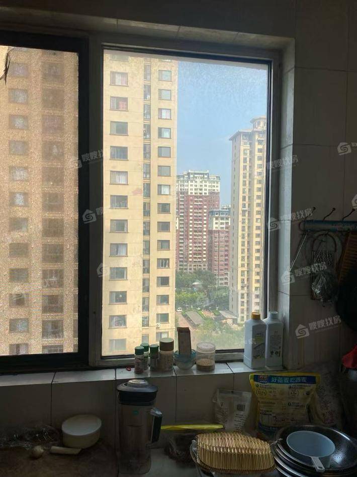 万泰丽景西区3室2厅1卫131㎡