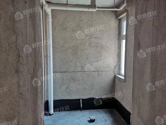 凤凰城（C区）4室2厅2卫159㎡