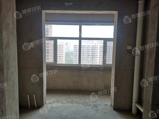 凤凰城（C区）4室2厅2卫159㎡