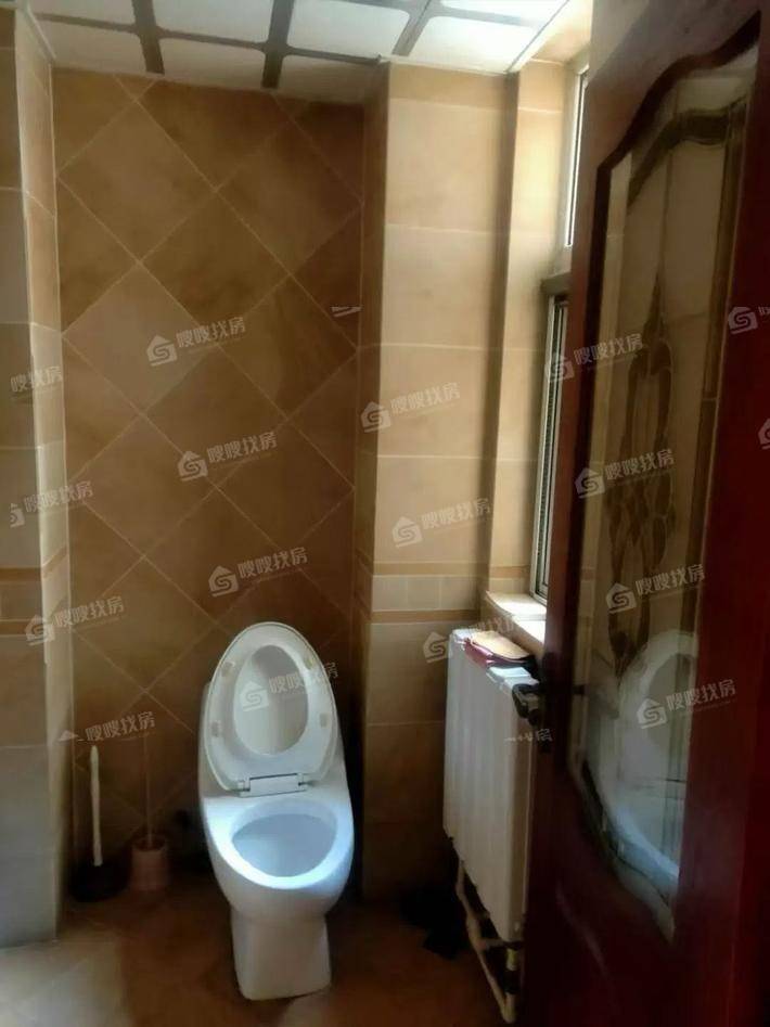 天成郡府东区3室1厅1卫142㎡