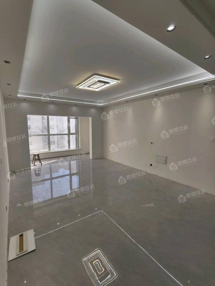 龙岸清华3室2厅2卫137㎡