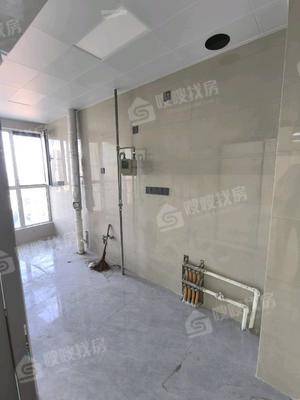 龙岸清华3室2厅2卫137㎡