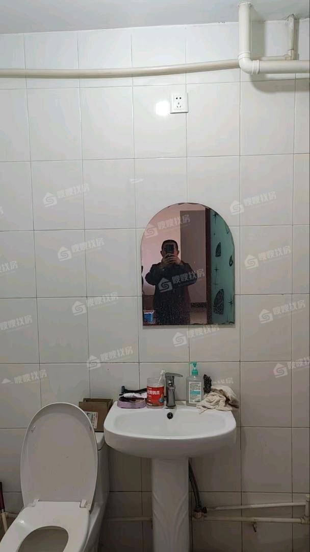华阳小区3室2厅1卫131㎡