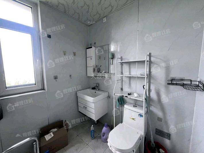 天成和园3室2厅2卫136㎡